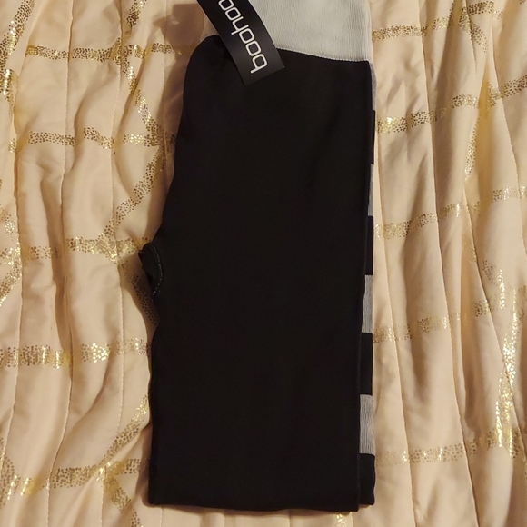 Boohoo Legging NWT size s - Picture 2 of 3